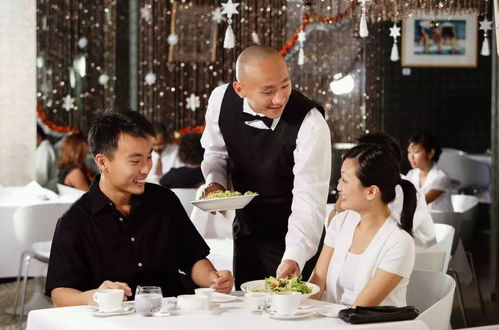 餐飲服務(wù)做到‘三輕四勤五聲六微笑十服務(wù)’，顧客個個滿意